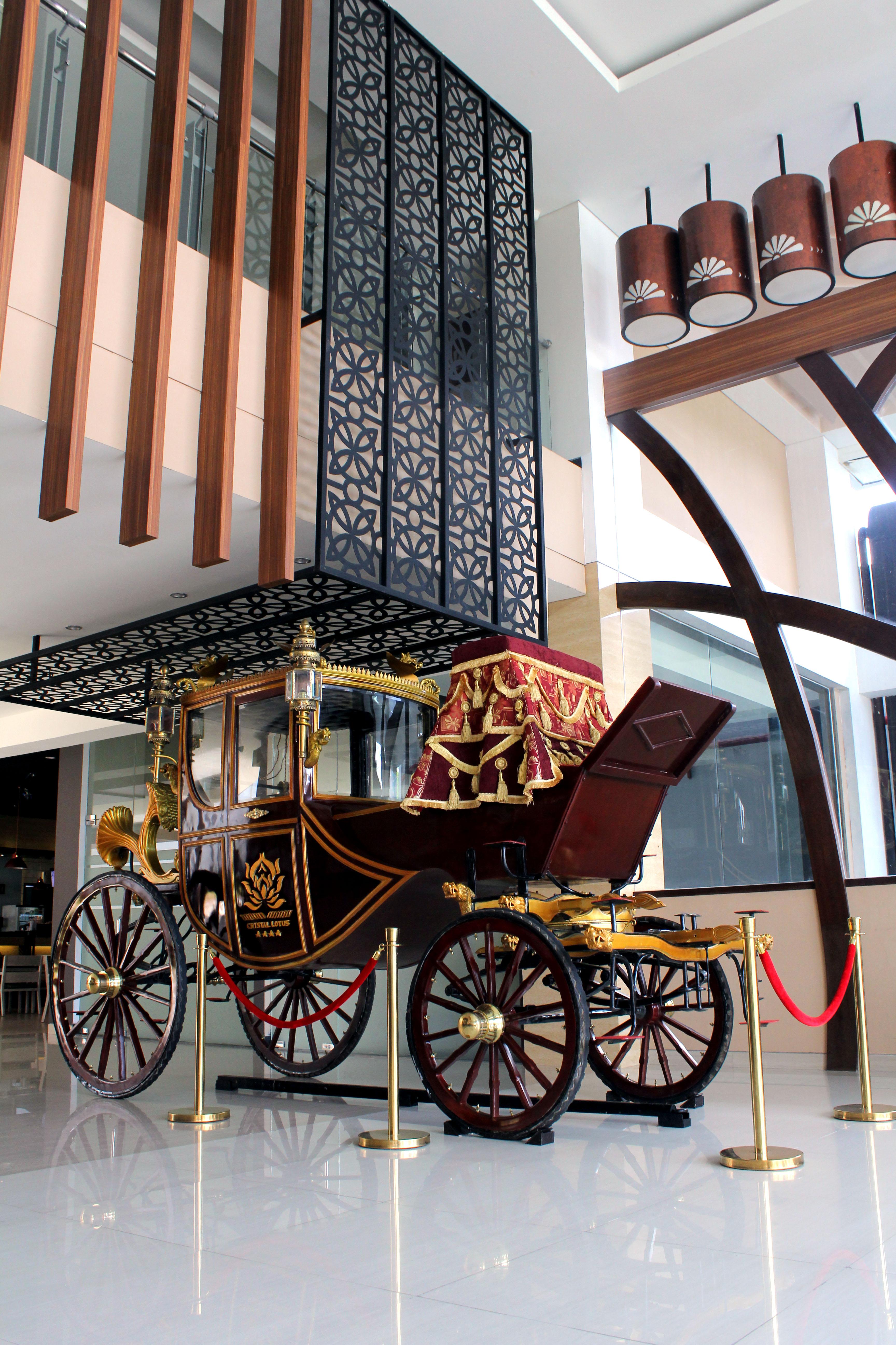 Crystal Lotus Hotel Yogyakarta Esterno foto