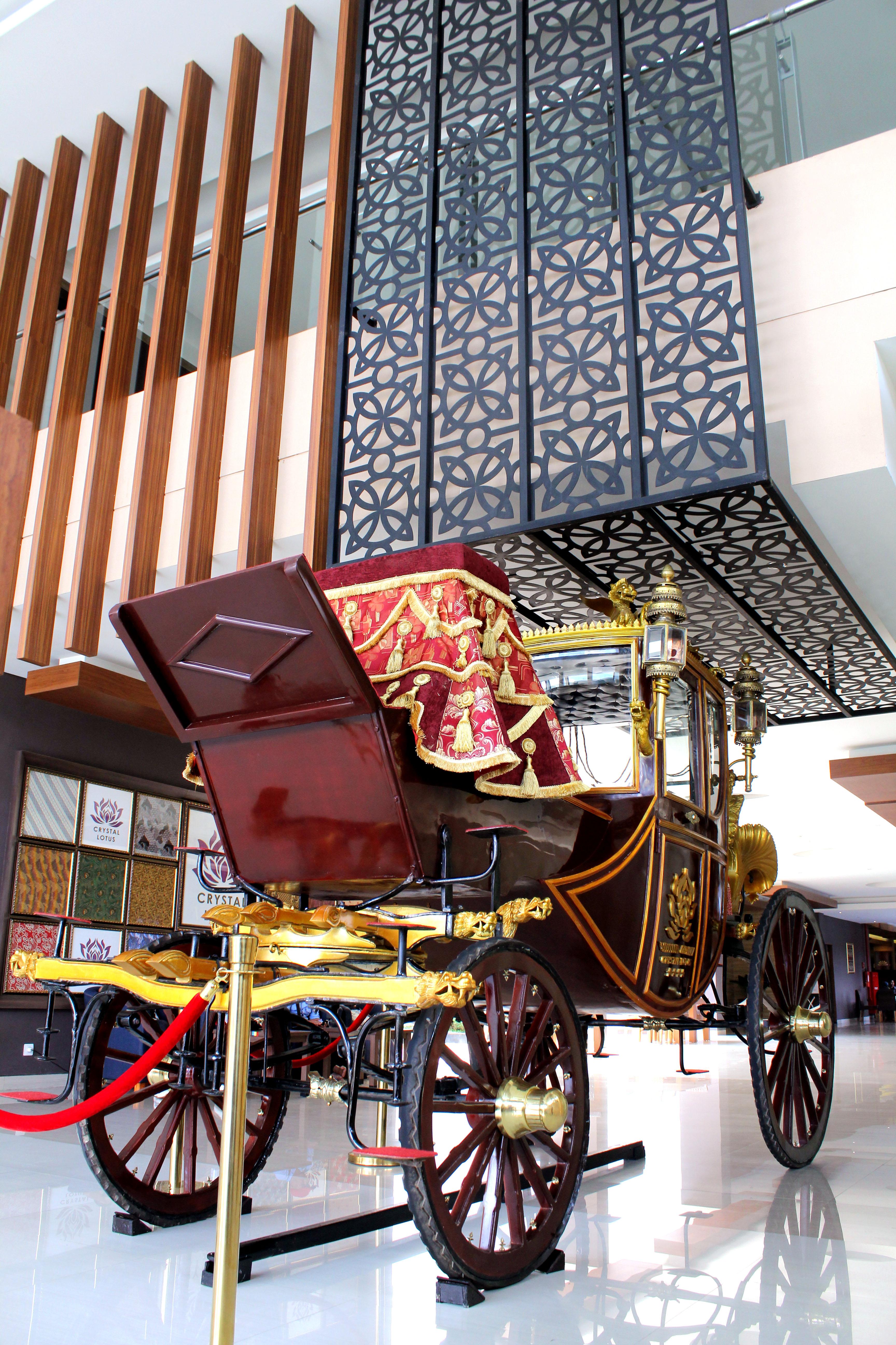 Crystal Lotus Hotel Yogyakarta Esterno foto