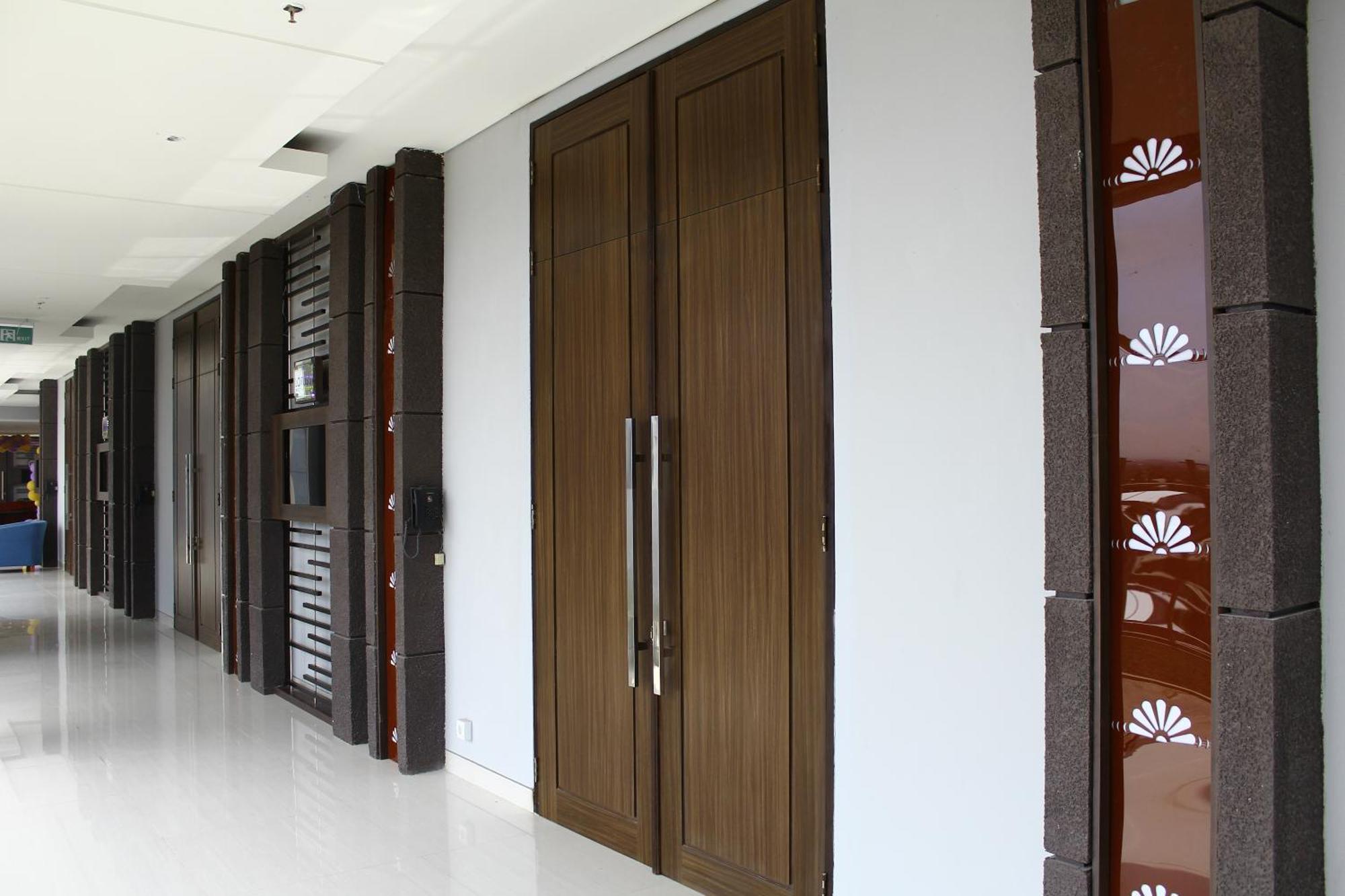 Crystal Lotus Hotel Yogyakarta Esterno foto