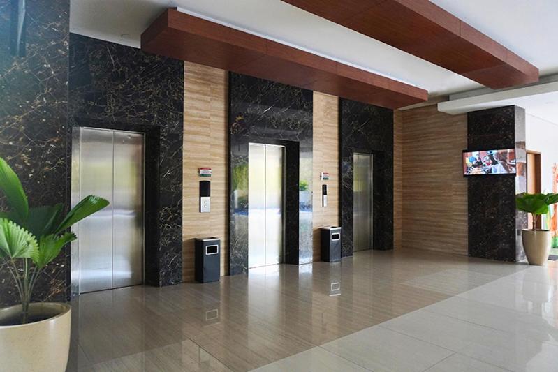 Crystal Lotus Hotel Yogyakarta Esterno foto